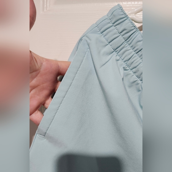 Columbia Women's NWT Light Aqua Drawstring Athletic Shorts Size Large - Picture 4 of 8